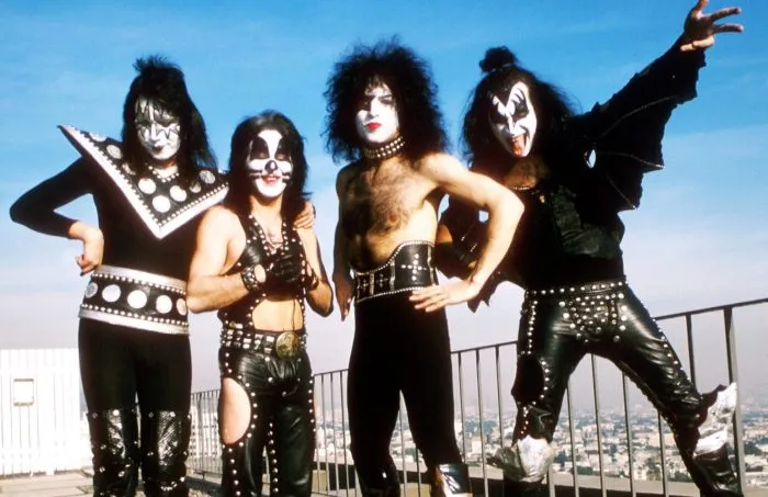 No One Born After 1971 Can Recognize 28/40 Of These Iconic Bands!